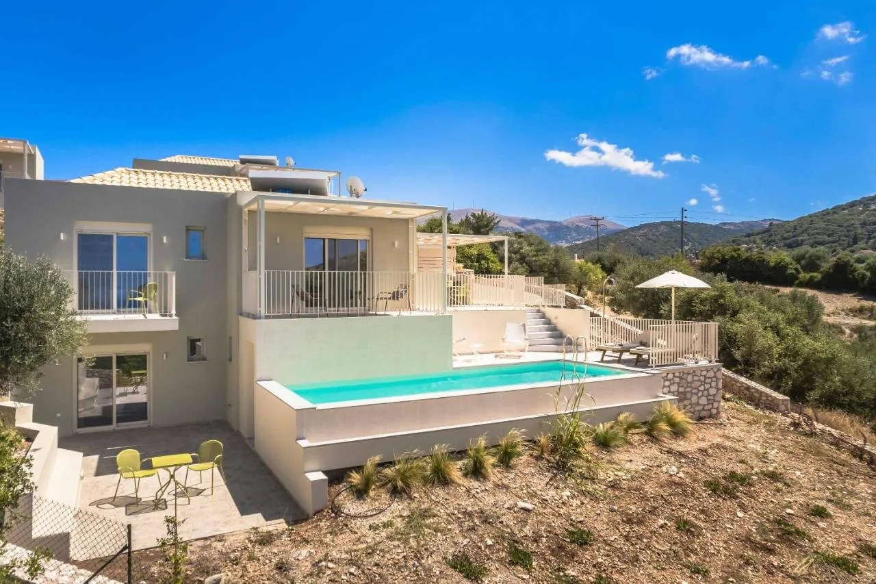 Pounentes Villa — photo 2