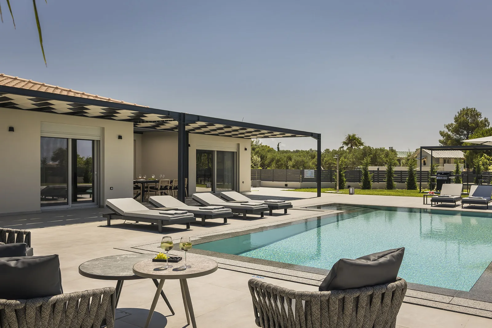 ELIA VILLA — photo 1
