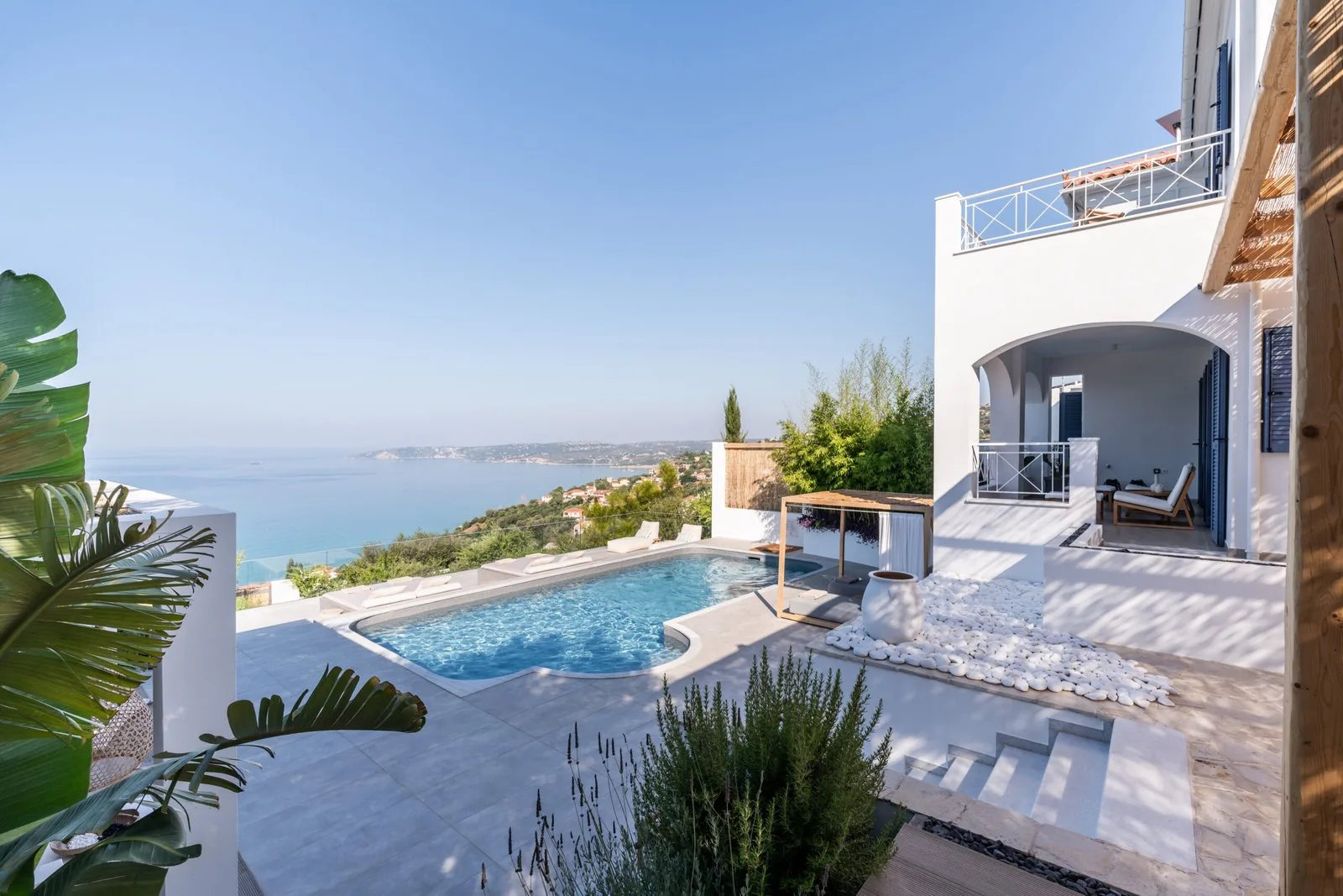 Lourdas White Villa — photo 2