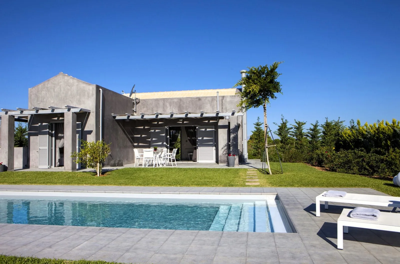 Lefteris Villa — photo 1