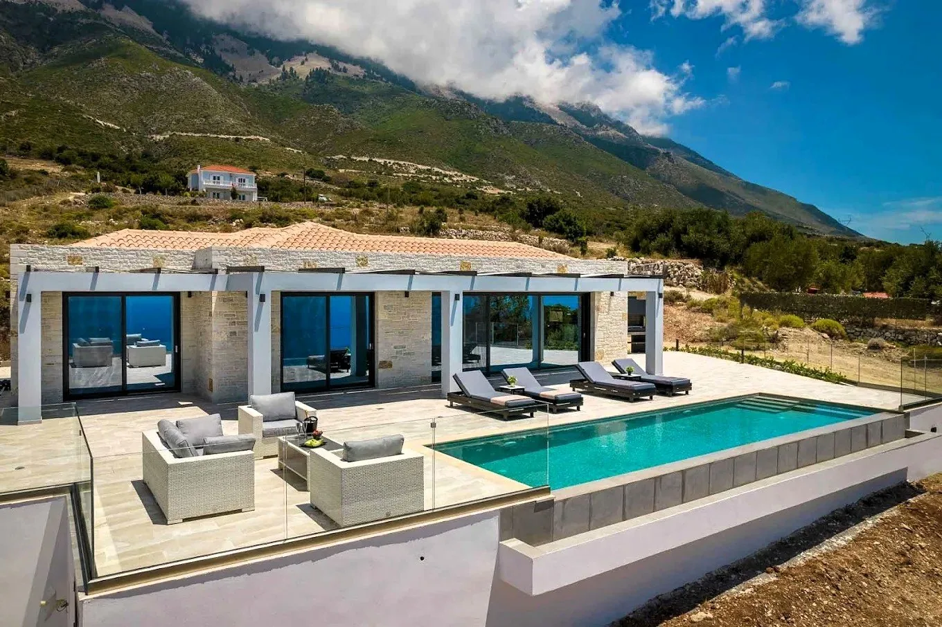 Panorama Blue Villa — photo 1