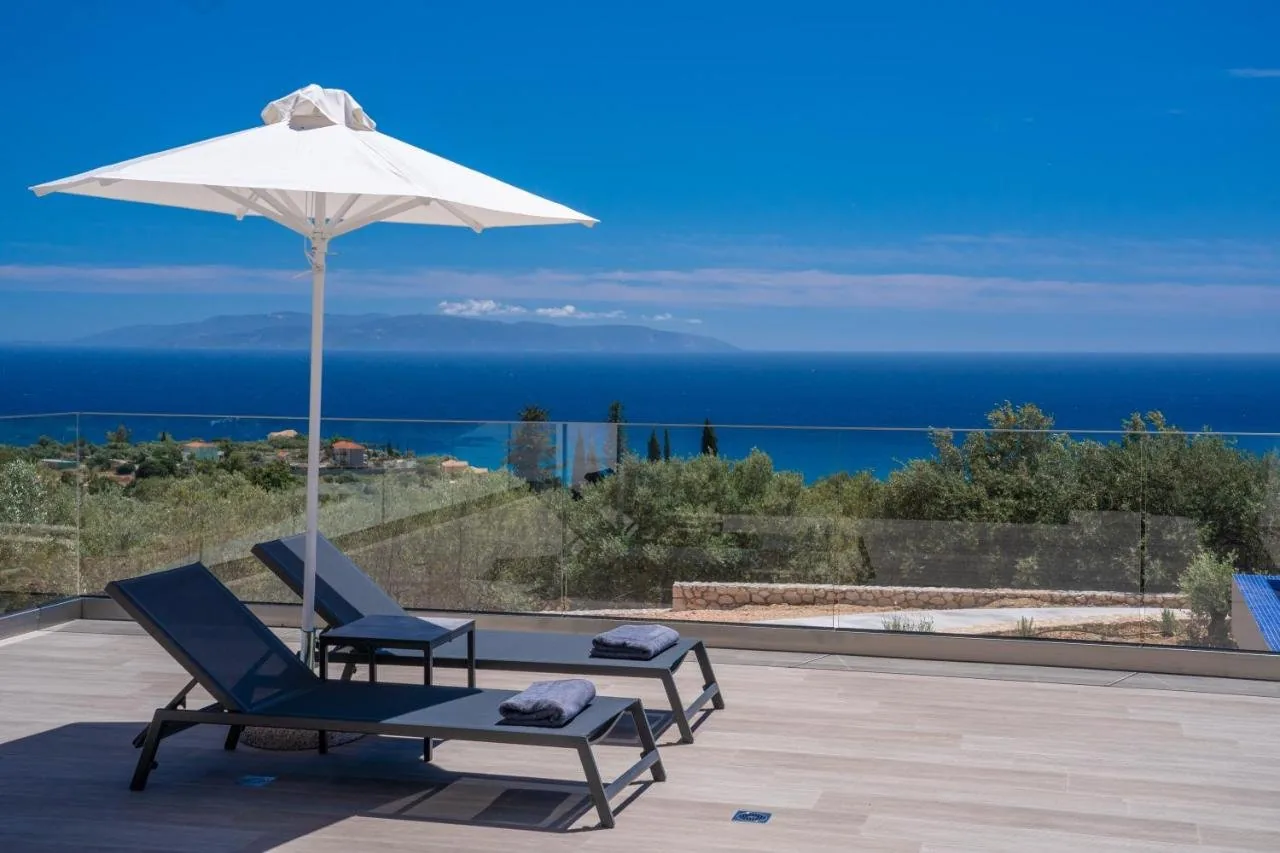 Shades of Blue Villa — photo 2
