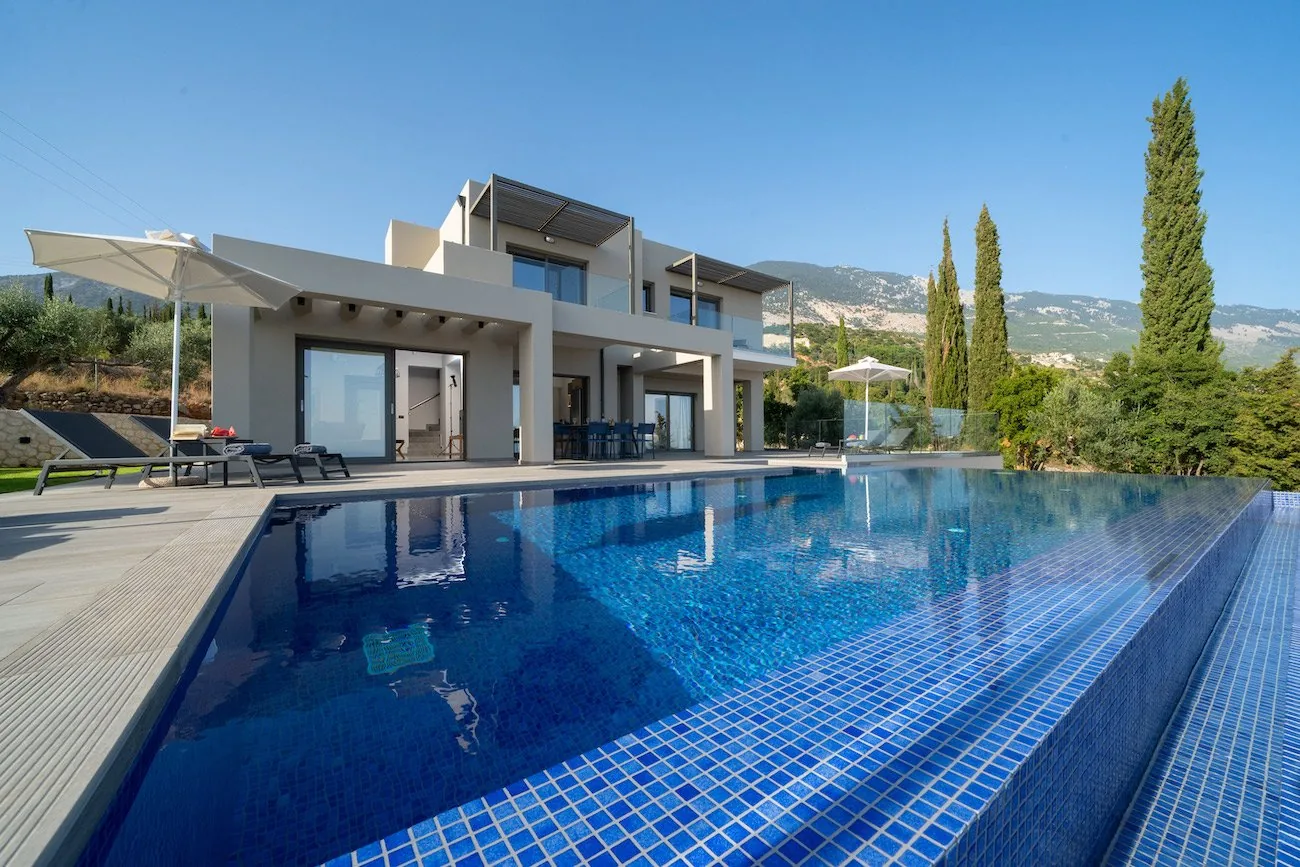 Shades of Blue Villa — photo 1