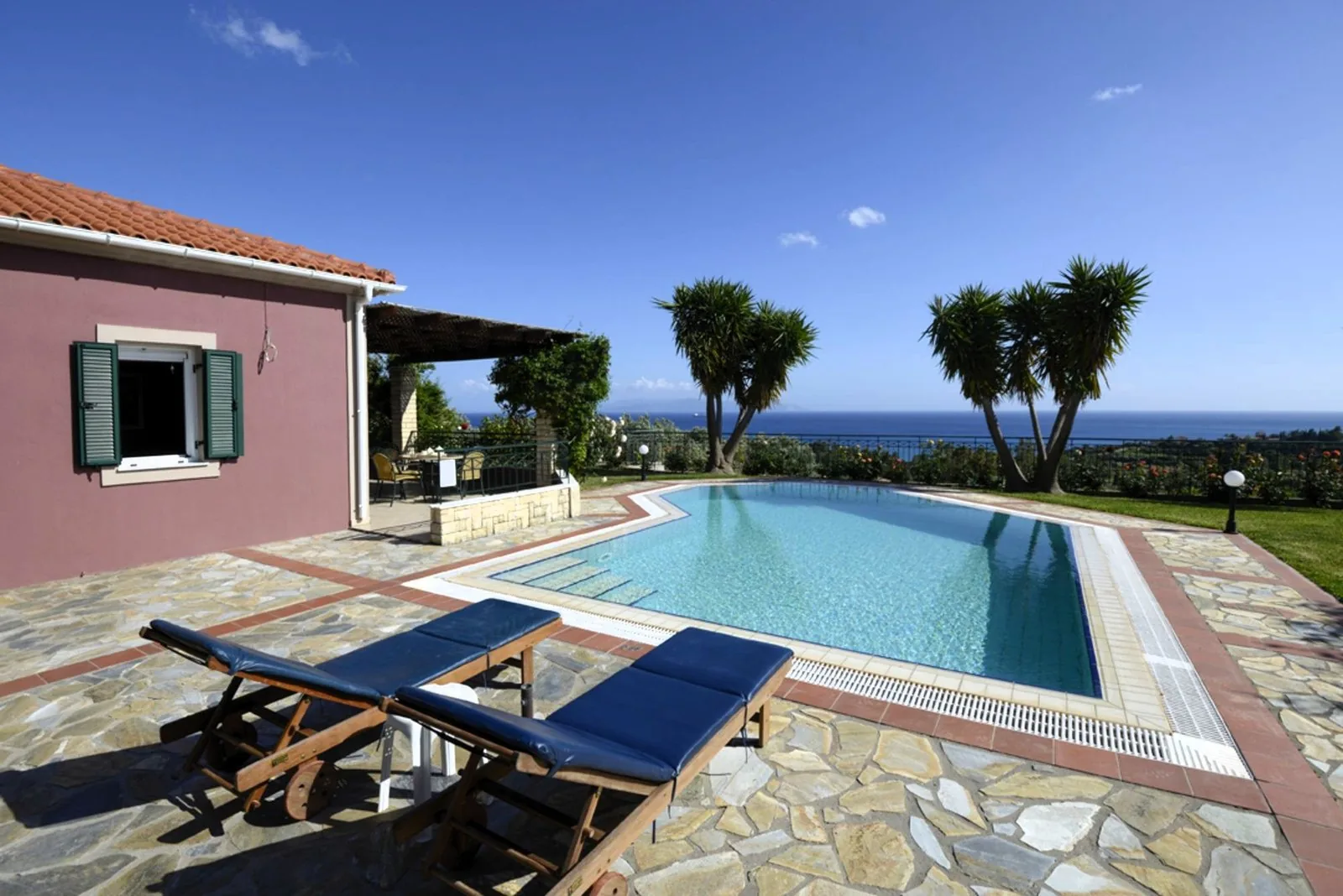 Sun Villas — photo 1