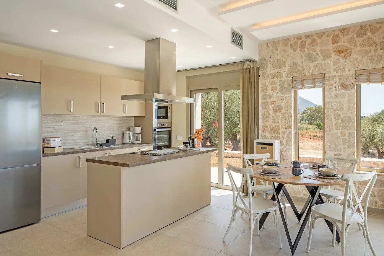 Zoe Villa — photo 2